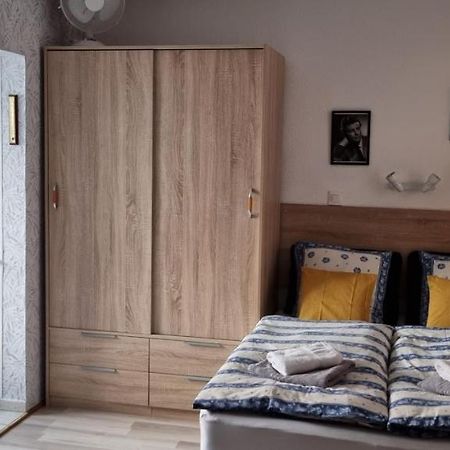 1 Rue Des Romains Studio Meuble Clauss Нидерброн-ле-Бен Екстериор снимка